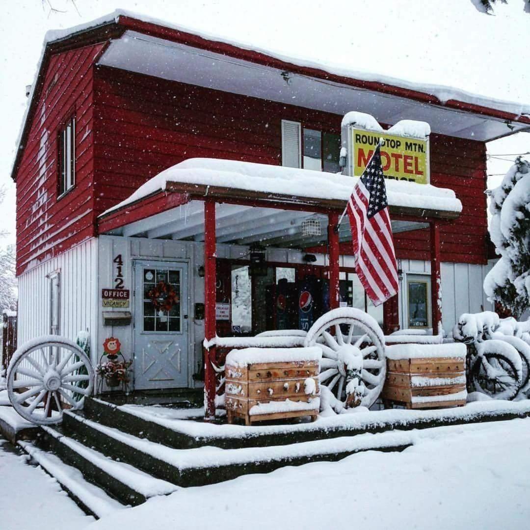 Roundtop Mountain Vista - Cabins And Motel Thermopolis Zewnętrze zdjęcie